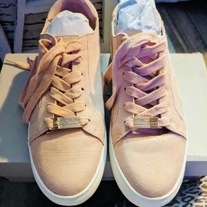 Kenneth Cole reaction casual sneaker